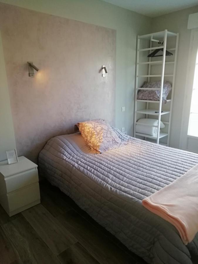 Hotel Le Merle Blanc Louchats Esterno foto
