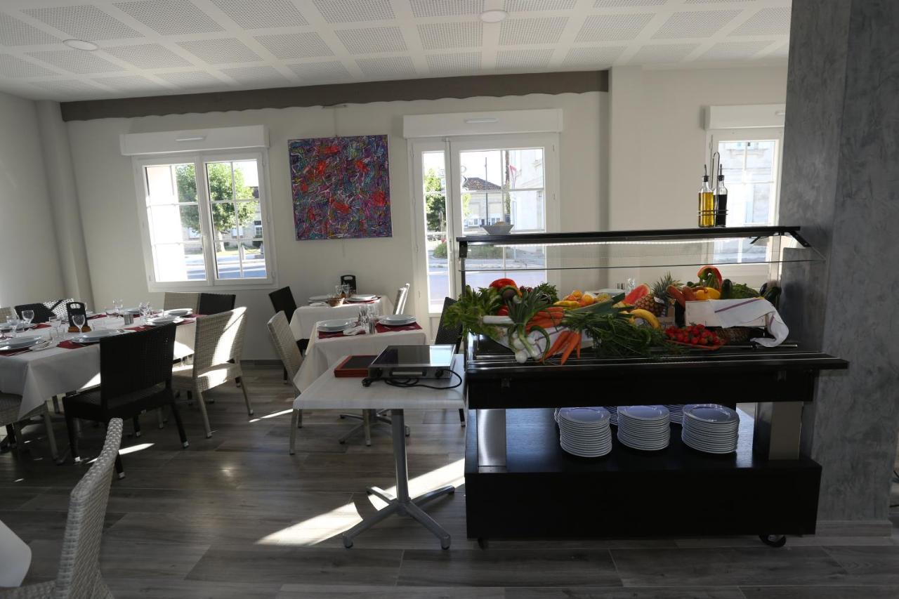 Hotel Le Merle Blanc Louchats Esterno foto