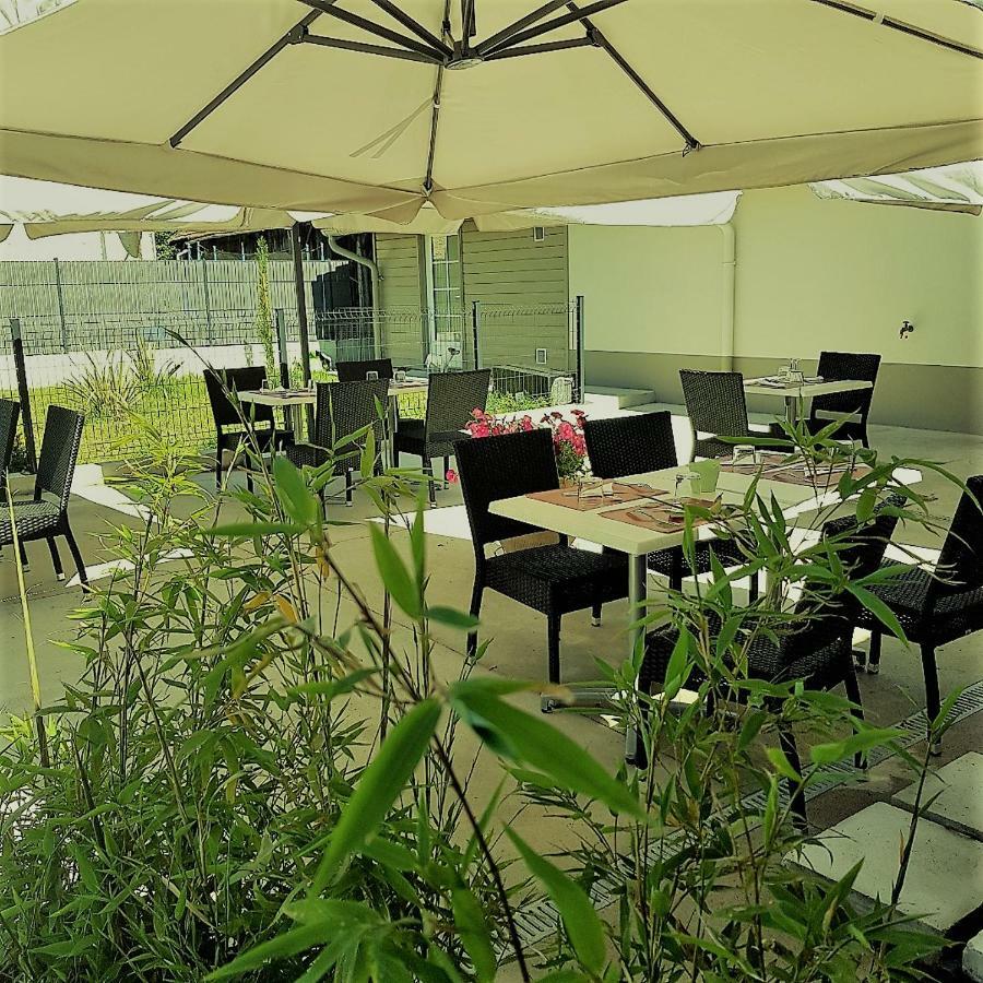 Hotel Le Merle Blanc Louchats Esterno foto